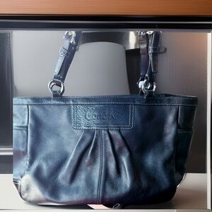 Coach Black Leather Pleated East West Gallery Tote Bag w/ Lavendar Purple Lining